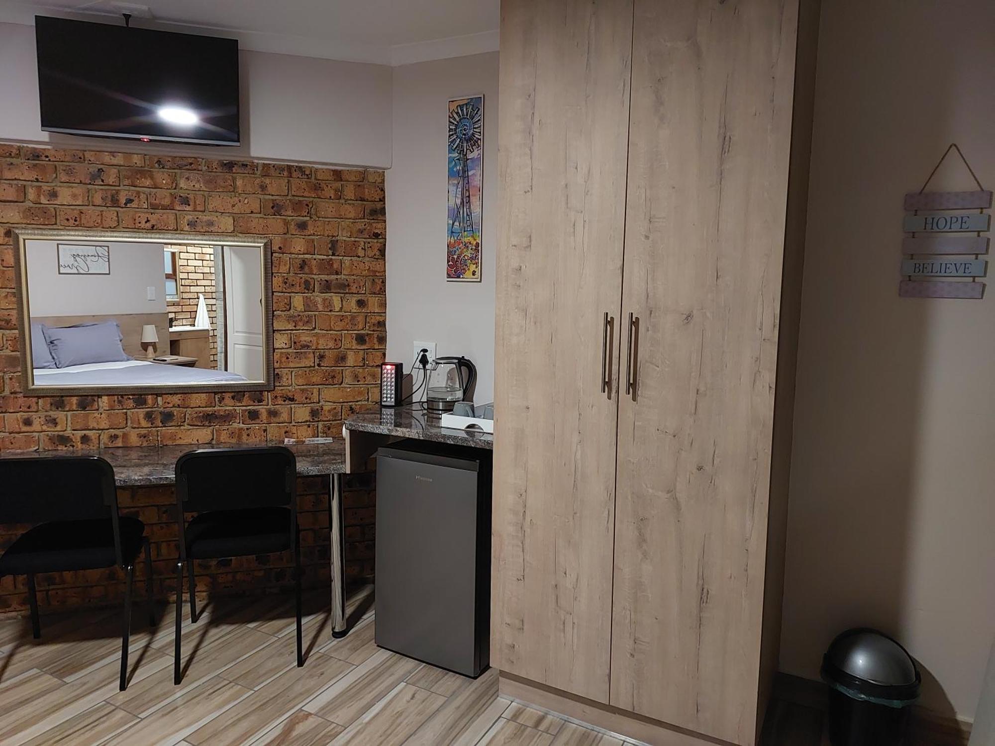 Twins Guest House Astoni فاندربايلبارك الغرفة الصورة