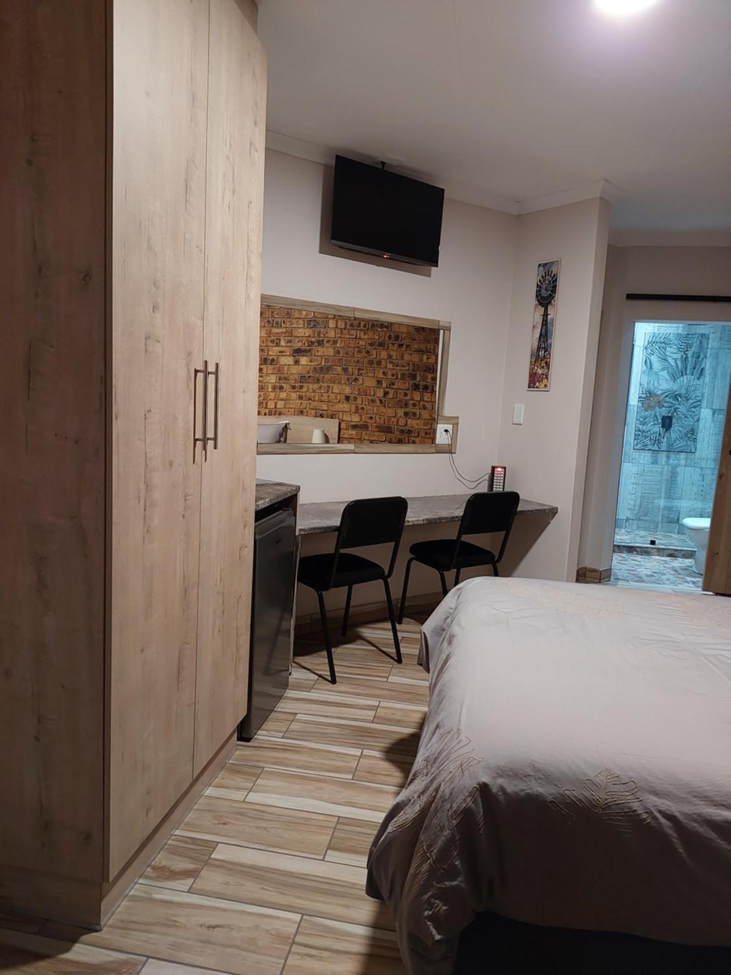 Twins Guest House Astoni فاندربايلبارك الغرفة الصورة