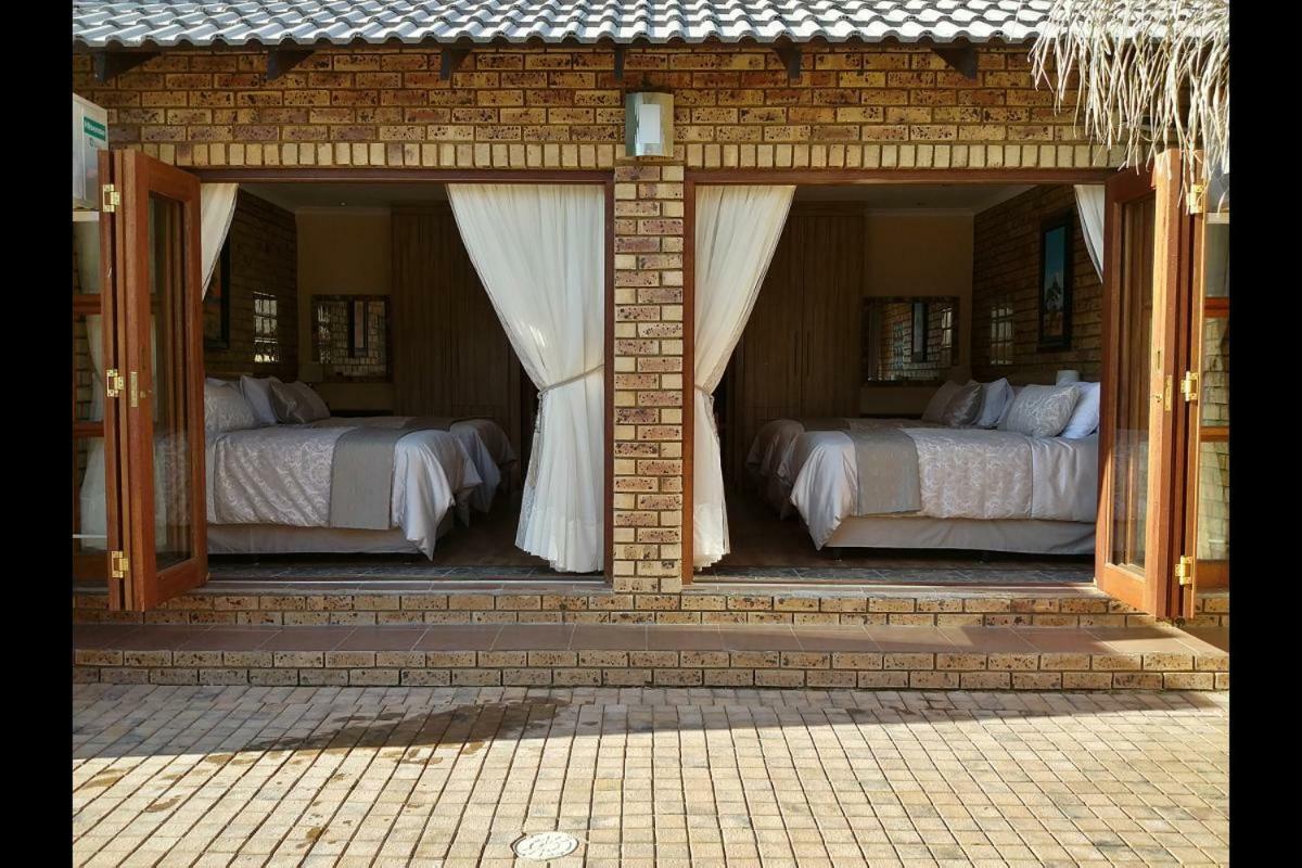 Twins Guest House Astoni فاندربايلبارك المظهر الخارجي الصورة