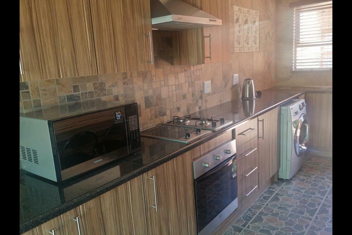 Twins Guest House Astoni فاندربايلبارك المظهر الخارجي الصورة